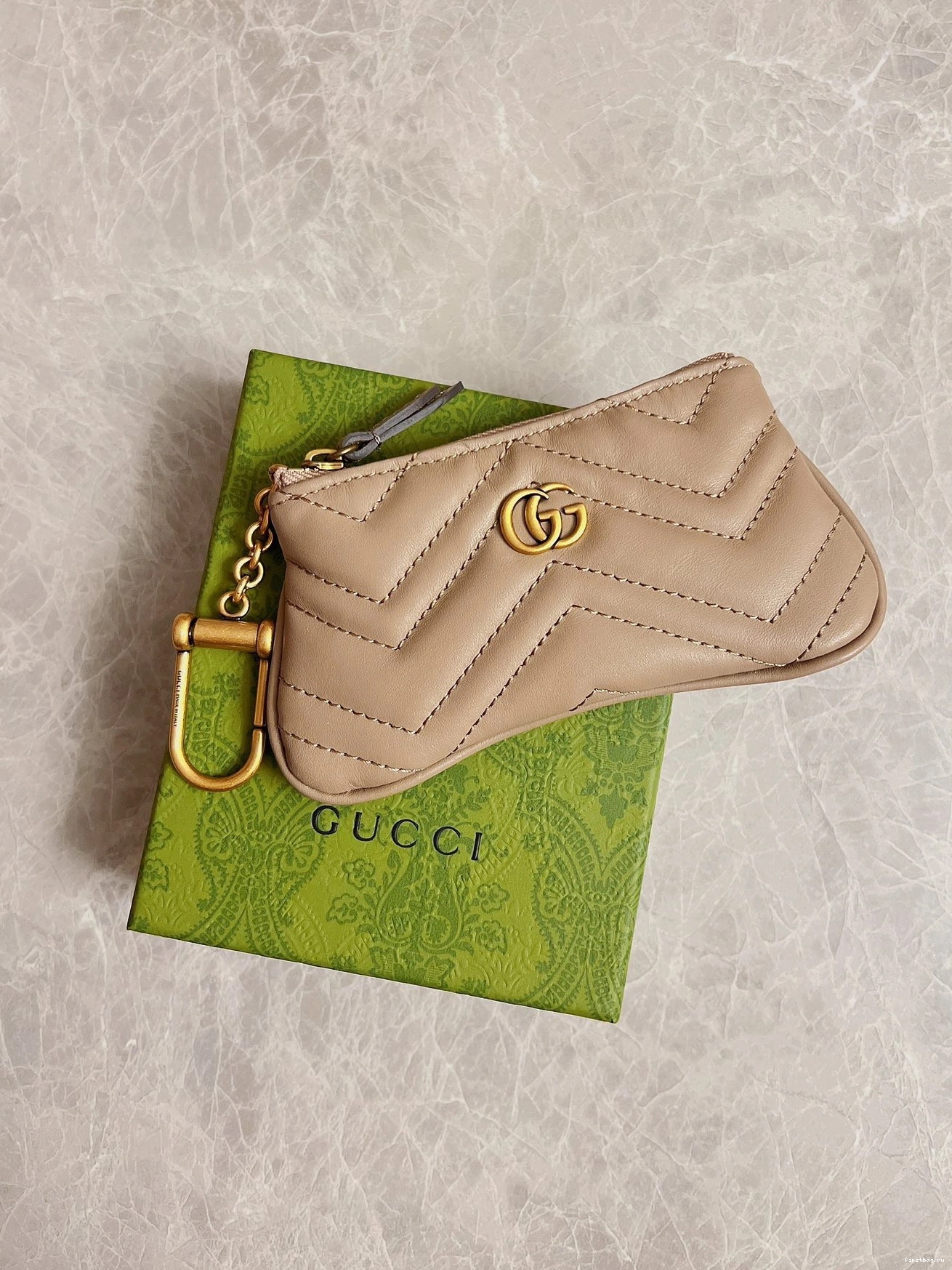 First bag ru GG Gucci key matelassé case Marmont 0802